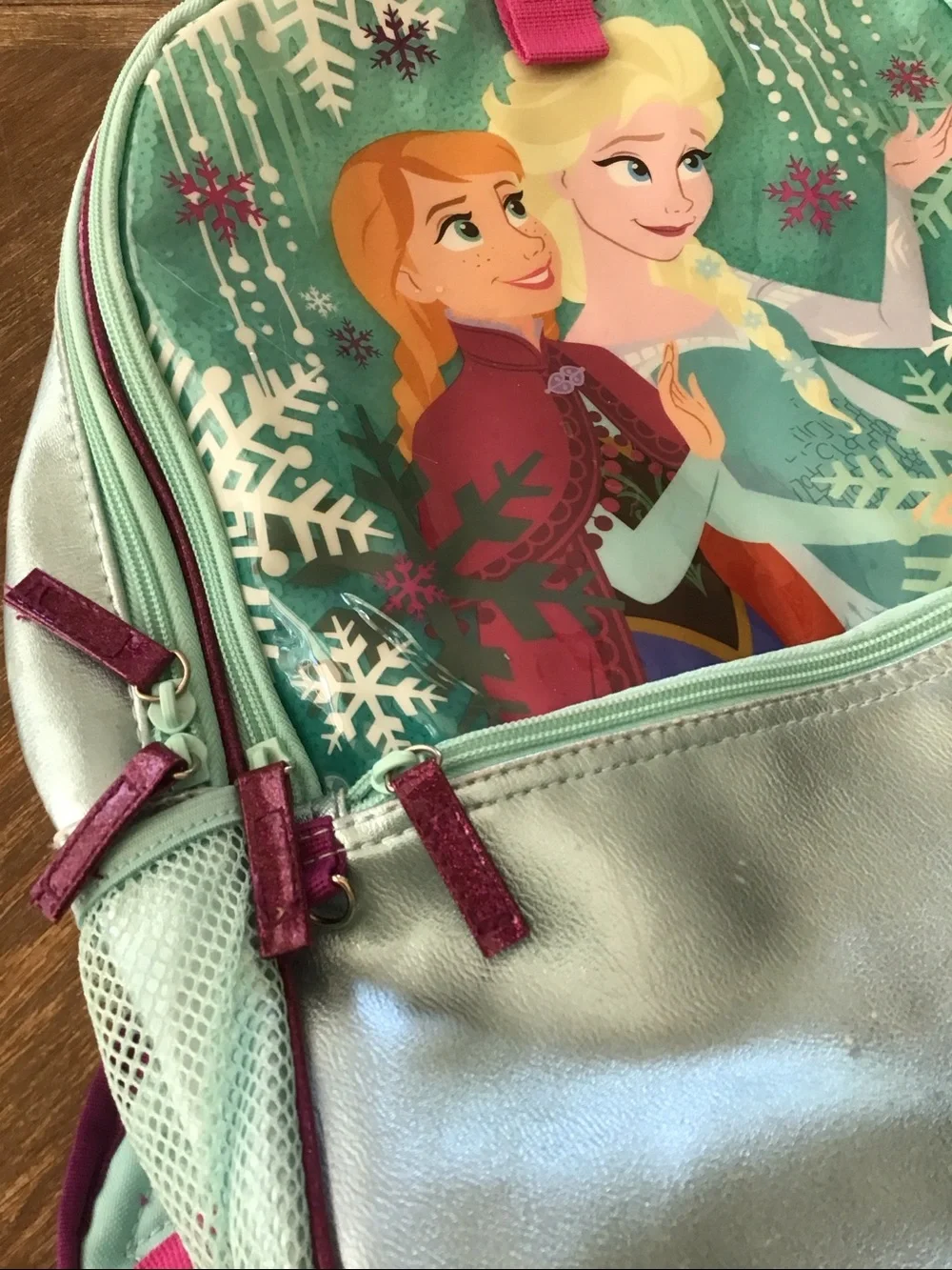 Large!! 2014 RARE Disney Store Frozen senior backpack Anna and Elsa